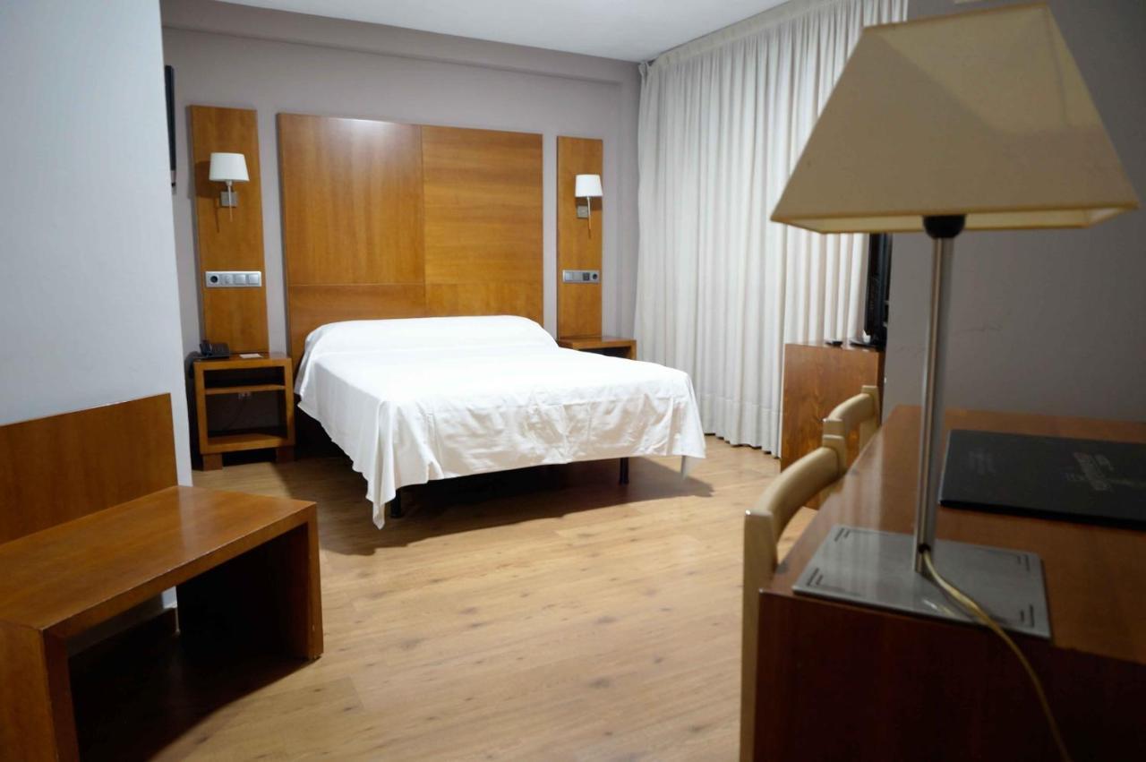 Hotel Cesaraugusta Saragozza Esterno foto