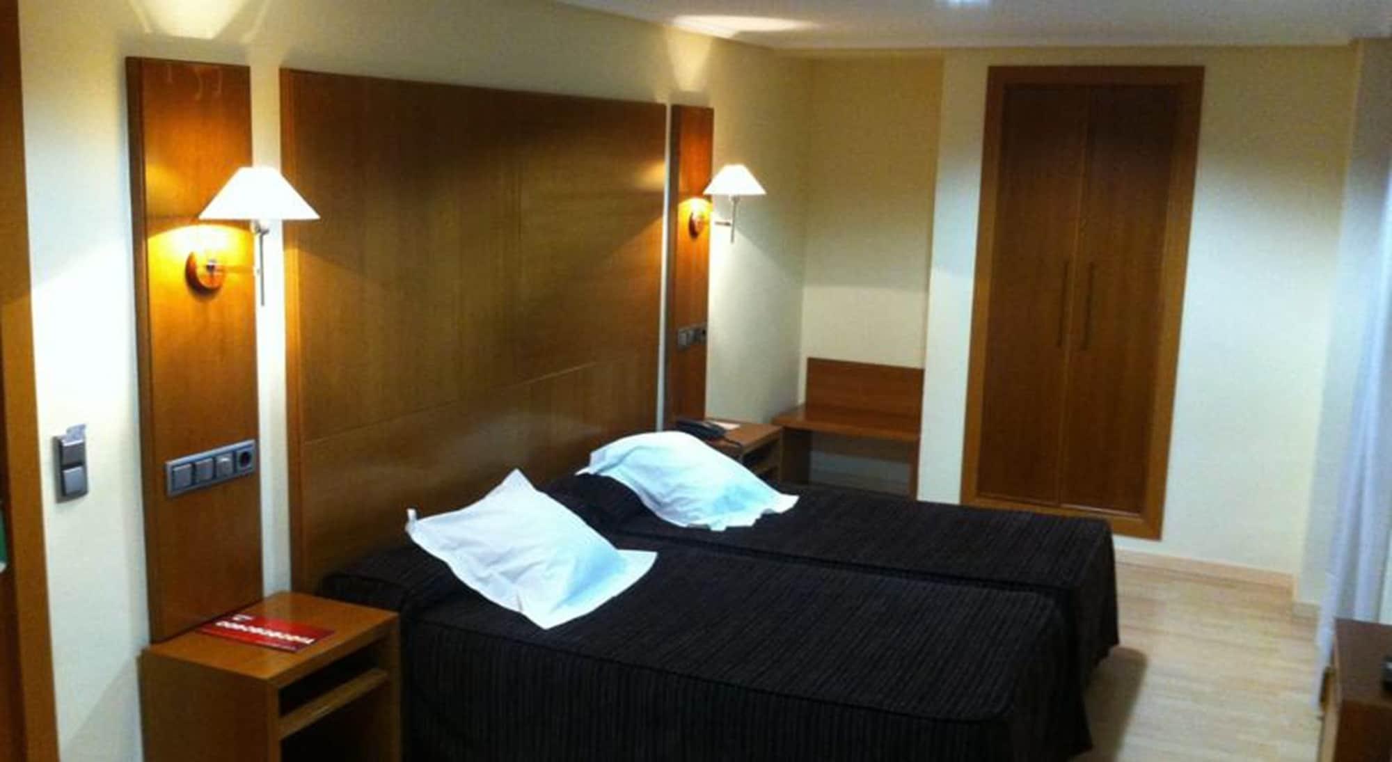 Hotel Cesaraugusta Saragozza Esterno foto