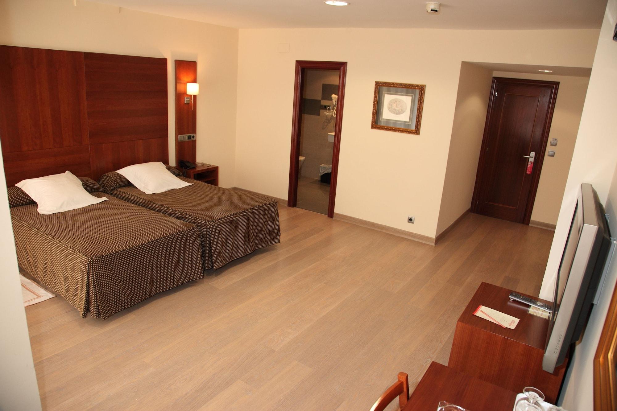 Hotel Cesaraugusta Saragozza Esterno foto