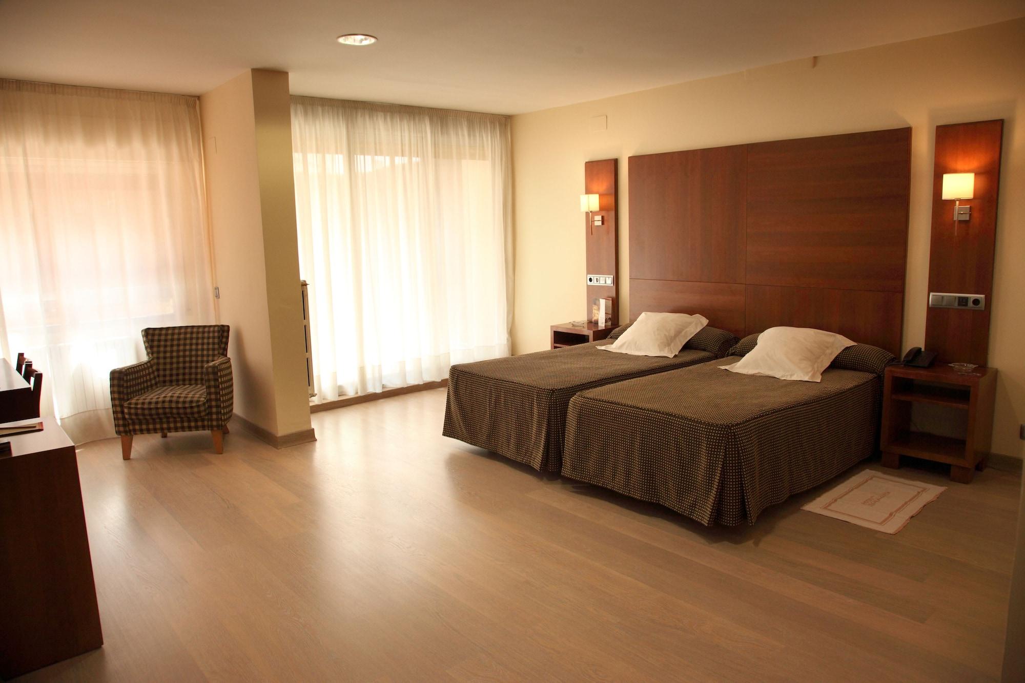 Hotel Cesaraugusta Saragozza Esterno foto