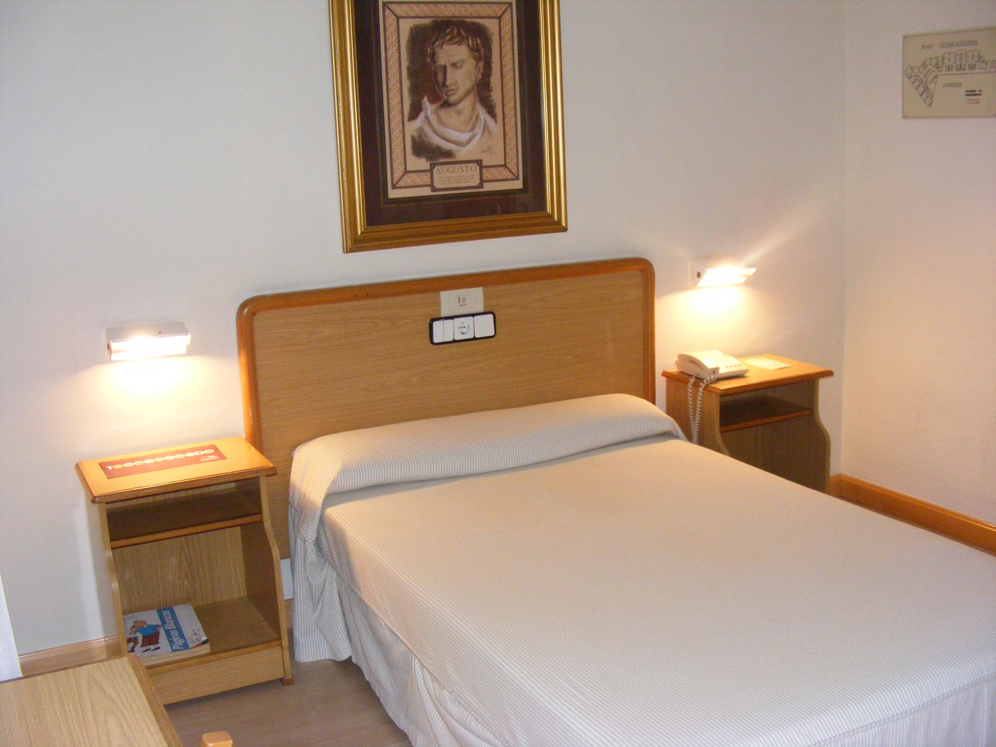 Hotel Cesaraugusta Saragozza Esterno foto