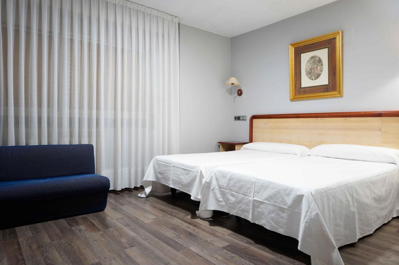Hotel Cesaraugusta Saragozza Esterno foto