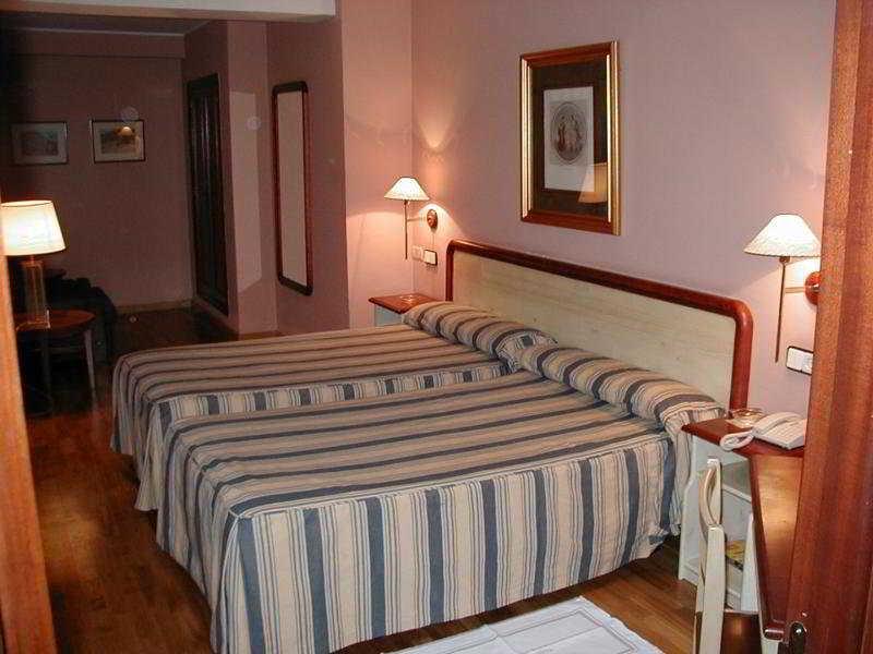 Hotel Cesaraugusta Saragozza Esterno foto