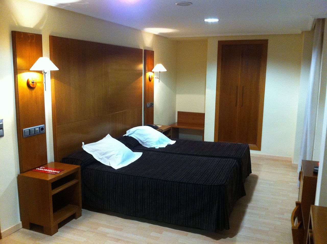 Hotel Cesaraugusta Saragozza Esterno foto