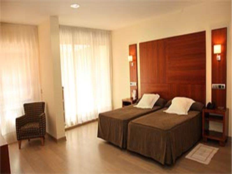 Hotel Cesaraugusta Saragozza Esterno foto