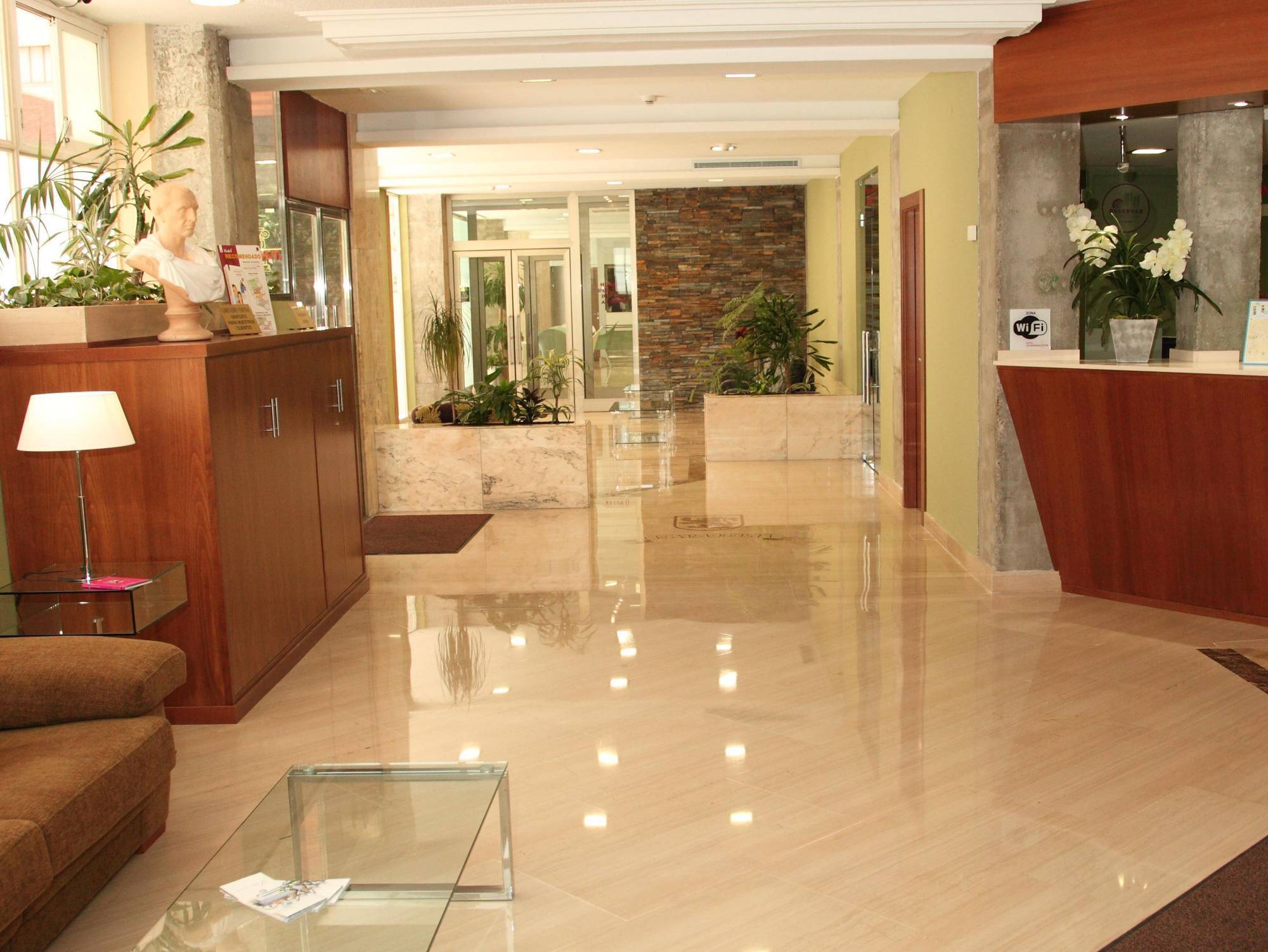 Hotel Cesaraugusta Saragozza Esterno foto